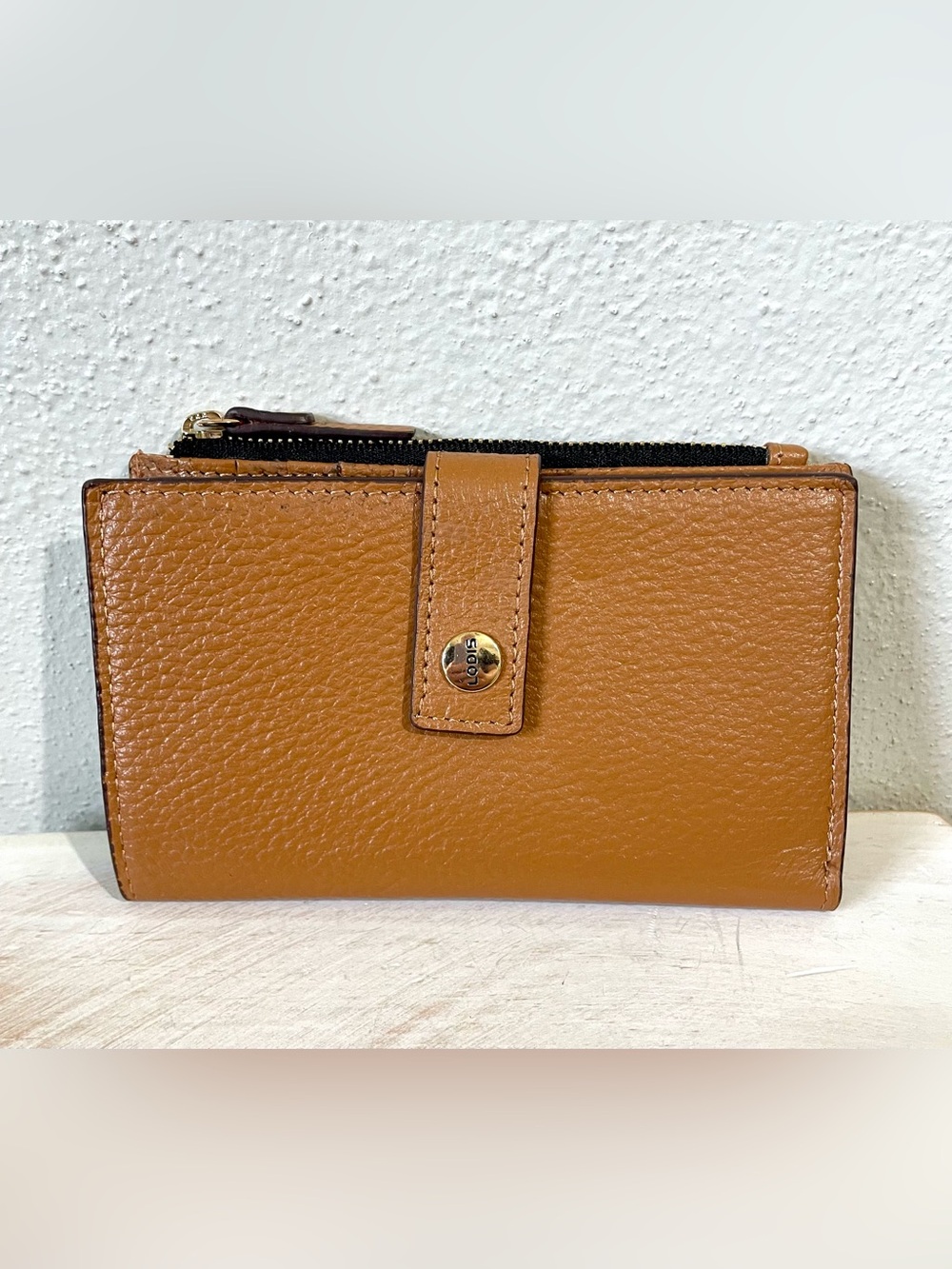 Lodis Cognac Leather Bifold Wallet Zip Coin Pocket Snap Closure Pebbled Classic